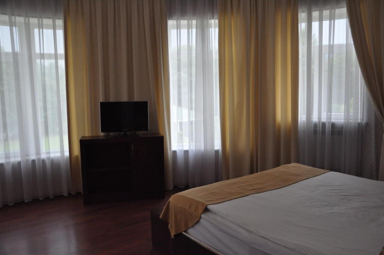 Vilesh Palace Hotel มาซาลเลอ ภายนอก รูปภาพ