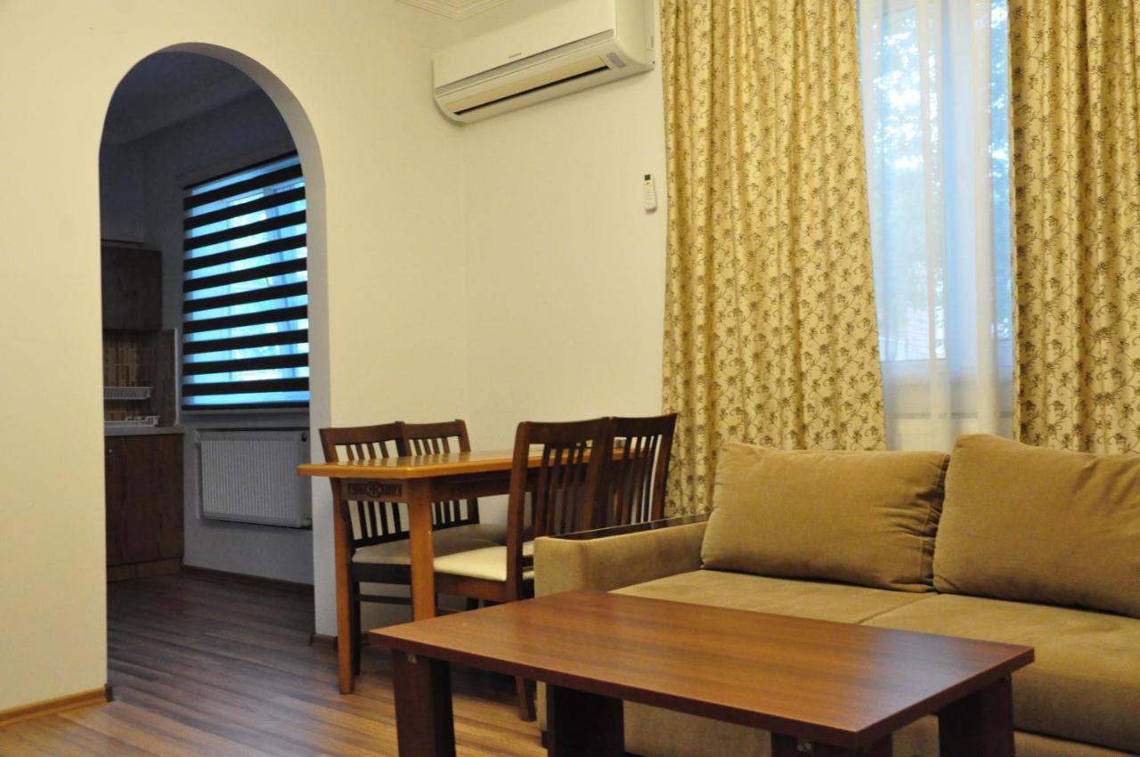 Vilesh Palace Hotel มาซาลเลอ ภายนอก รูปภาพ