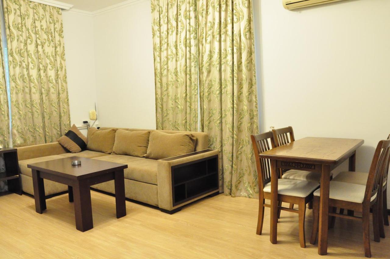 Vilesh Palace Hotel มาซาลเลอ ภายนอก รูปภาพ