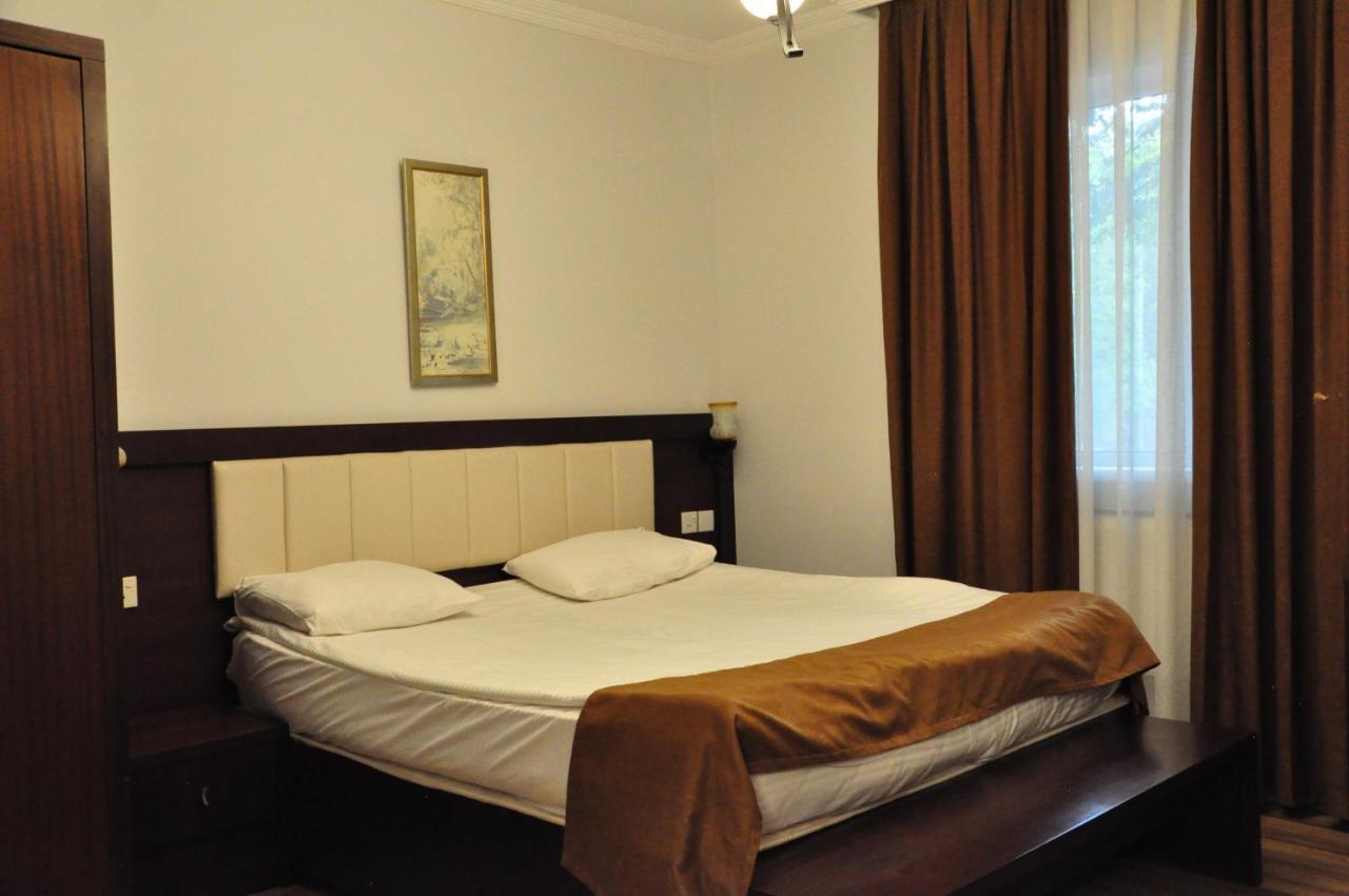 Vilesh Palace Hotel มาซาลเลอ ภายนอก รูปภาพ